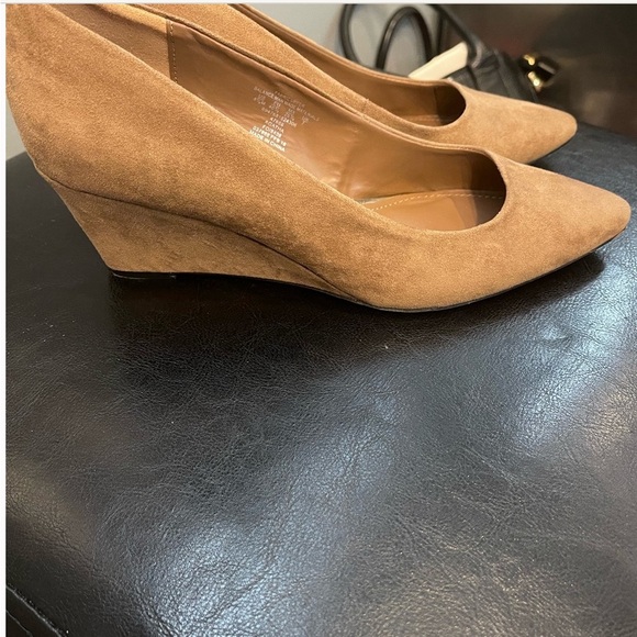 Simply Styled ladies tan faux suede wedge shoes, Agatha size 10M - Picture 3 of 6